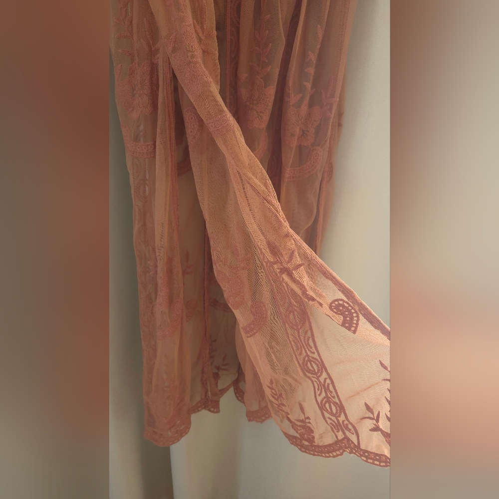 Wishlist Floral Embroidered Short Sleeve Maxi Dress - Picture 2 of 10
